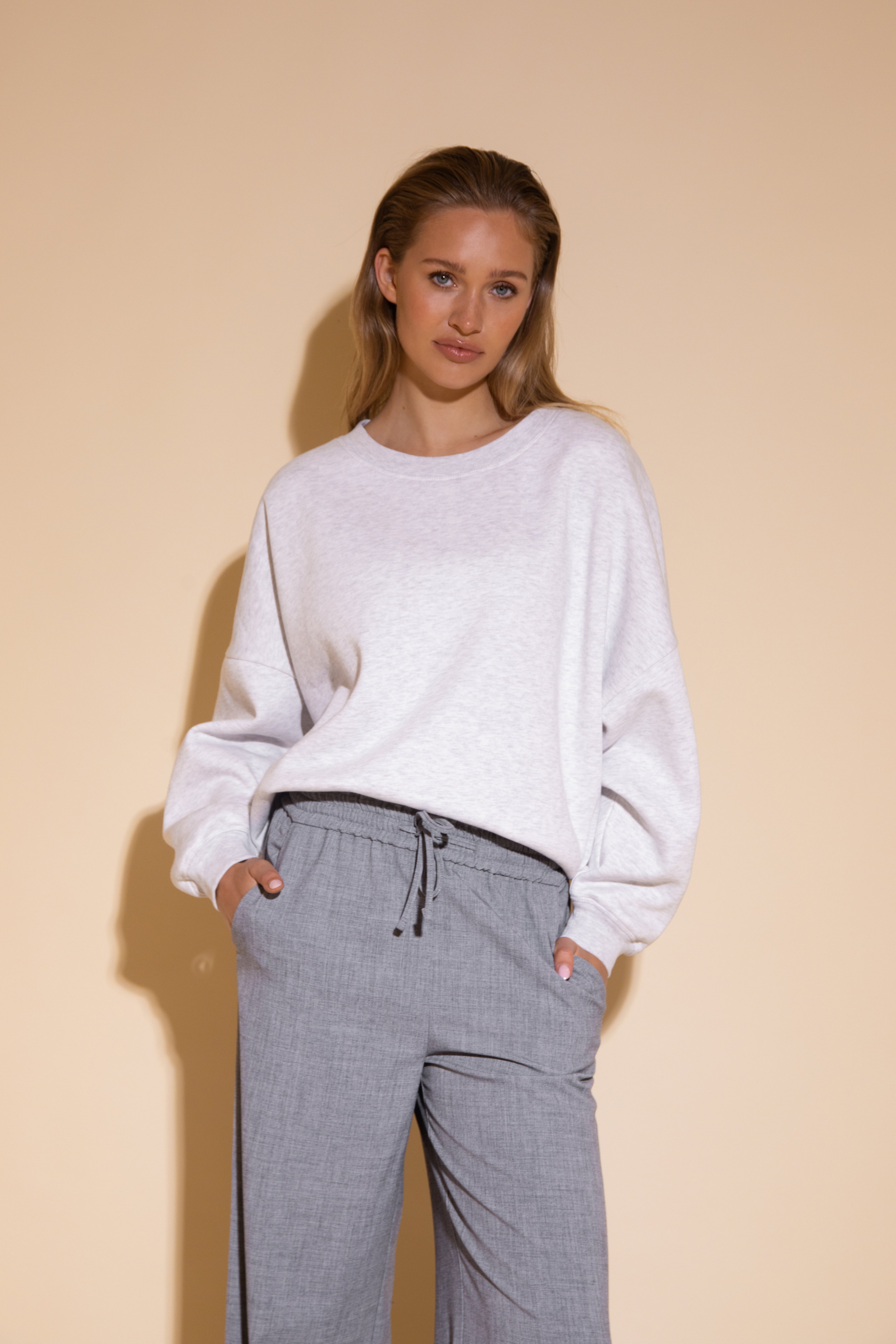 Henny Broek - Grey - Amaya Amsterdam - Bobbie Rose